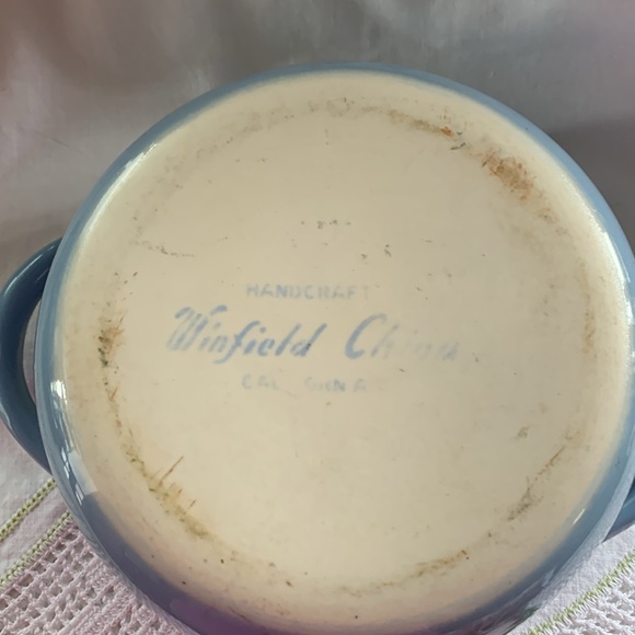 Vintage Blue Winfield Hand Crafted, USA Lid Casserole With Lid Bamboo Pattern - Picture 3 of 3